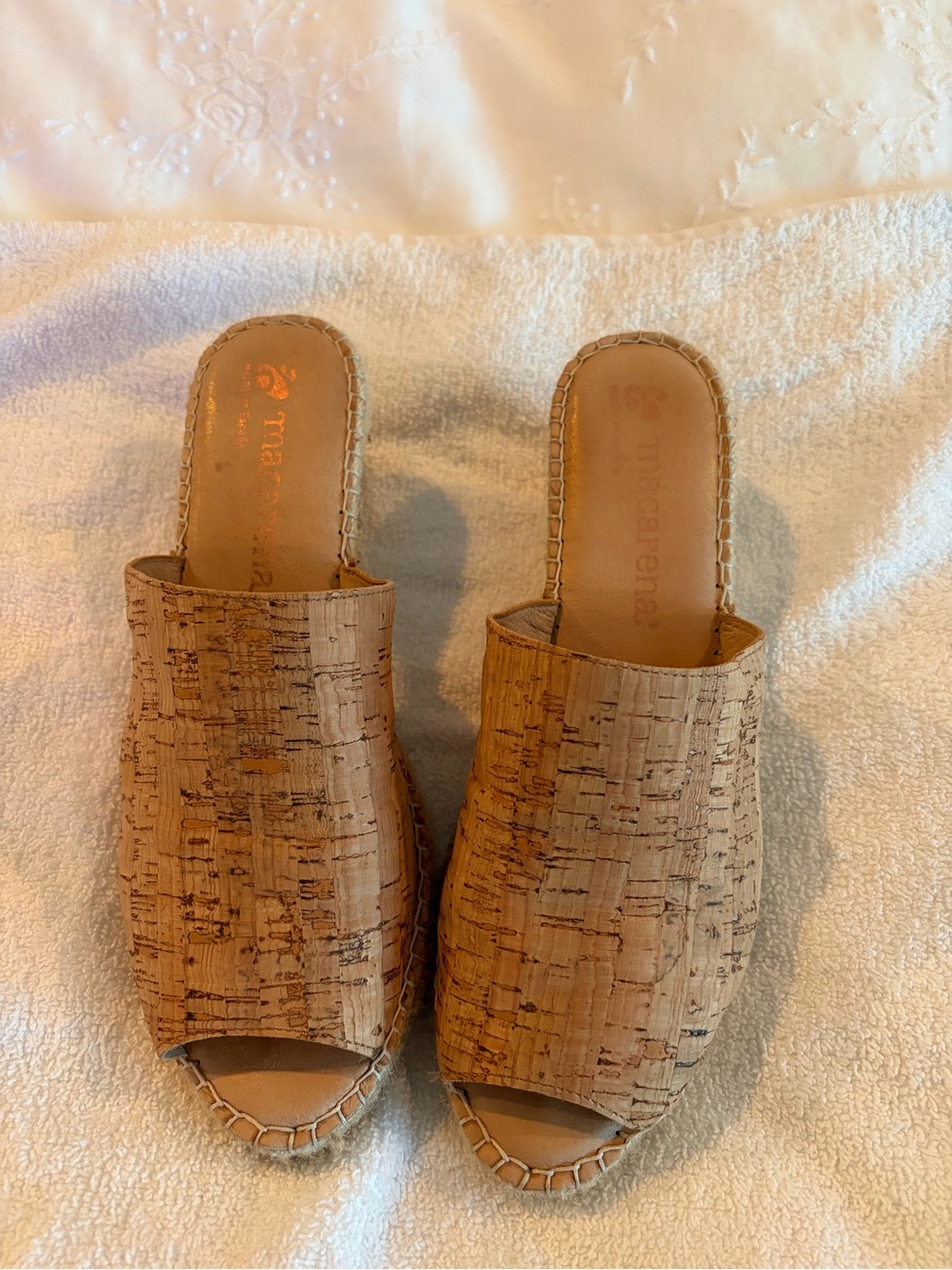 Cork-Textured Open-Toe Wedge Slides - Tan